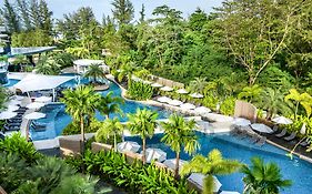 Novotel Phuket Karon Resort & Spa 4*